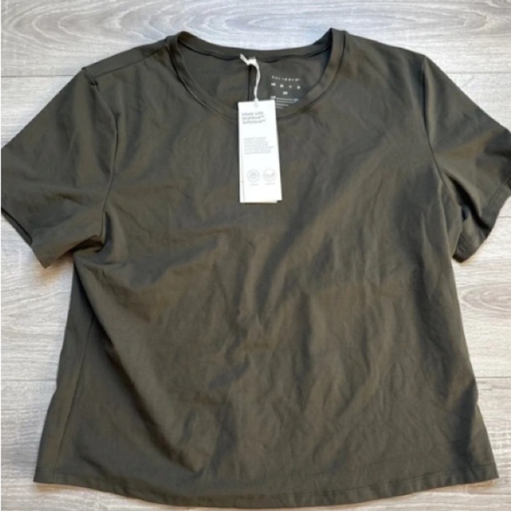 H&M Women's Short Sleeve Crewneck Tee in Black